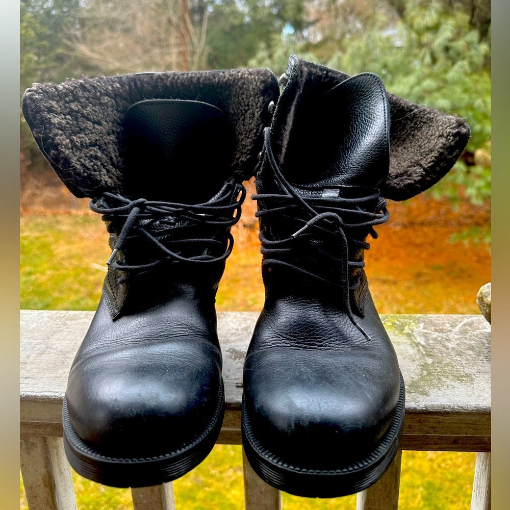 Sheerling Aquaitalia black boots-